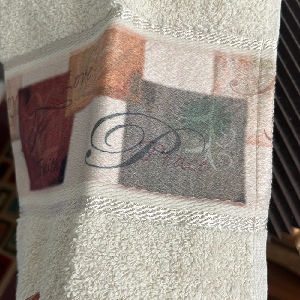 . Saturday Knight Limited Tip towel